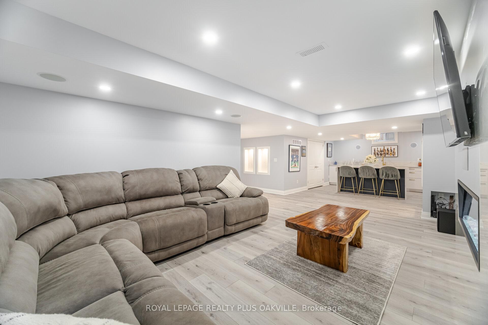 Photo 80 of 64 Sutherland Crescent, Hamilton, Meadowlands — HOMEH