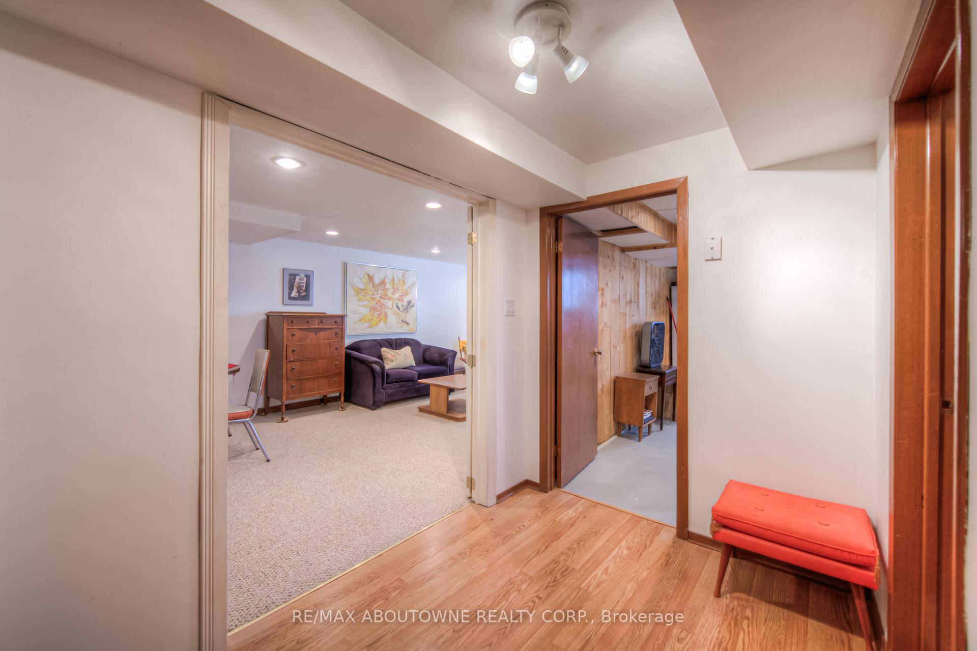 Photo 19 of 47 Chester Road, Hamilton, Stoney Creek — HOMEH