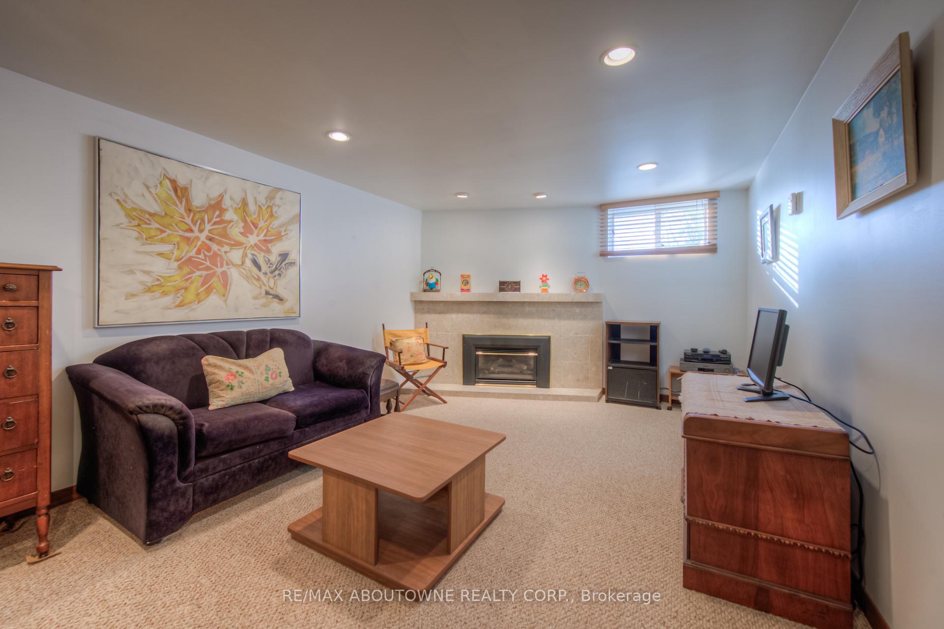 Photo 20 of 47 Chester Road, Hamilton, Stoney Creek — HOMEH