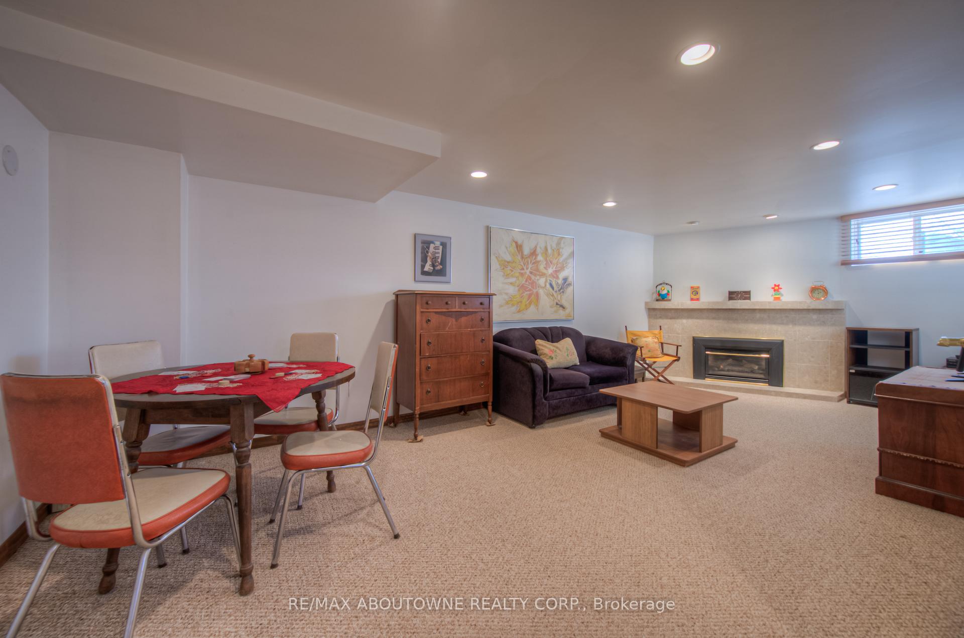 Photo 21 of 47 Chester Road, Hamilton, Stoney Creek — HOMEH