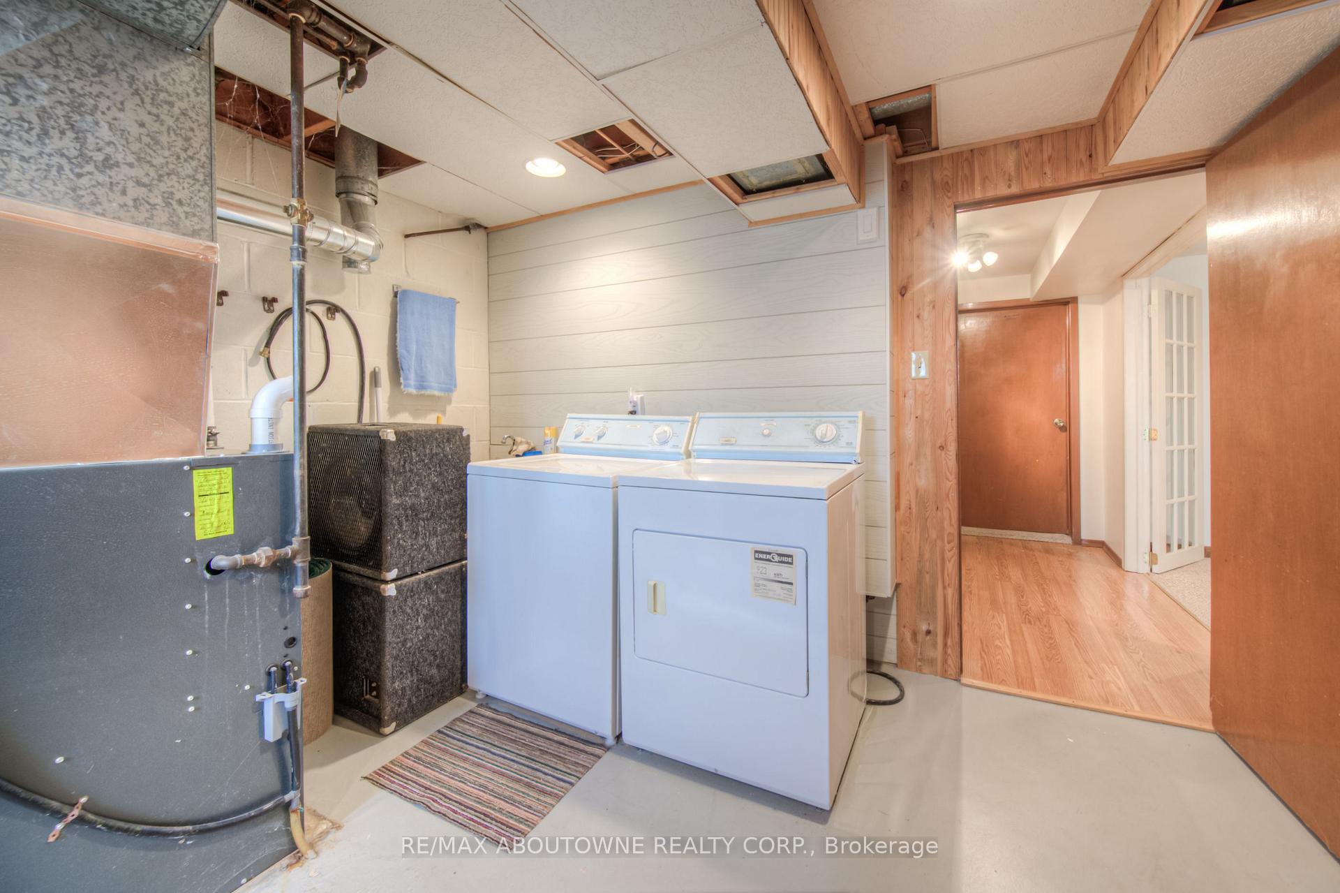 Photo 25 of 47 Chester Road, Hamilton, Stoney Creek — HOMEH