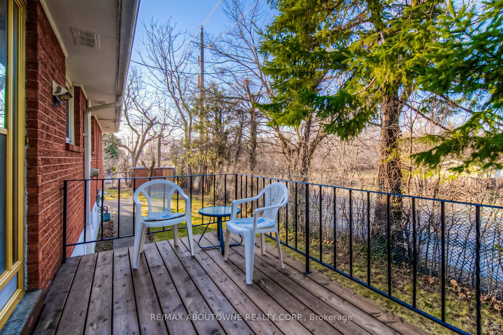Photo 34 of 47 Chester Road, Hamilton, Stoney Creek — HOMEH