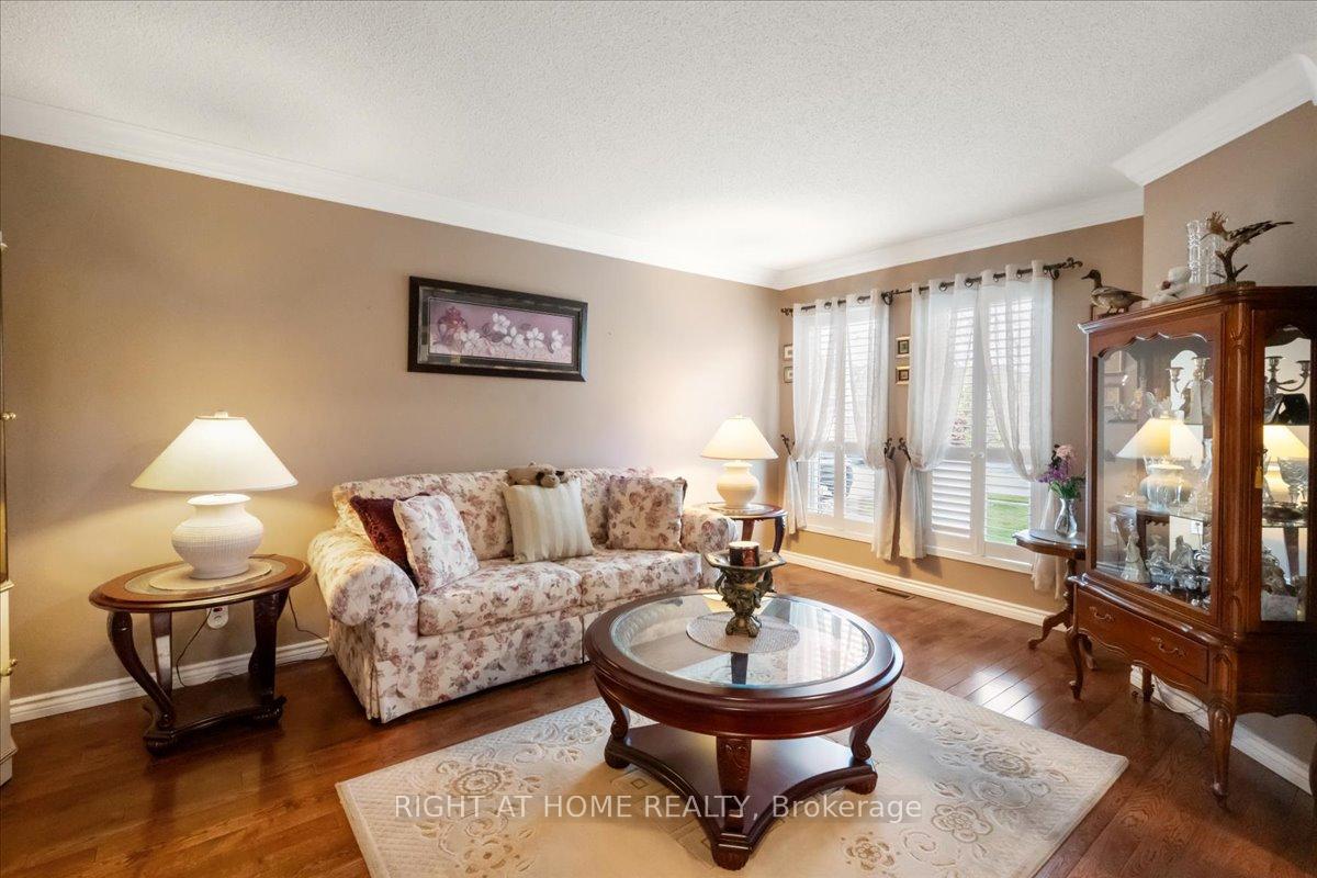 Photo 18 of 24 Suncrest Drive, Brampton, Brampton West — HOMEH