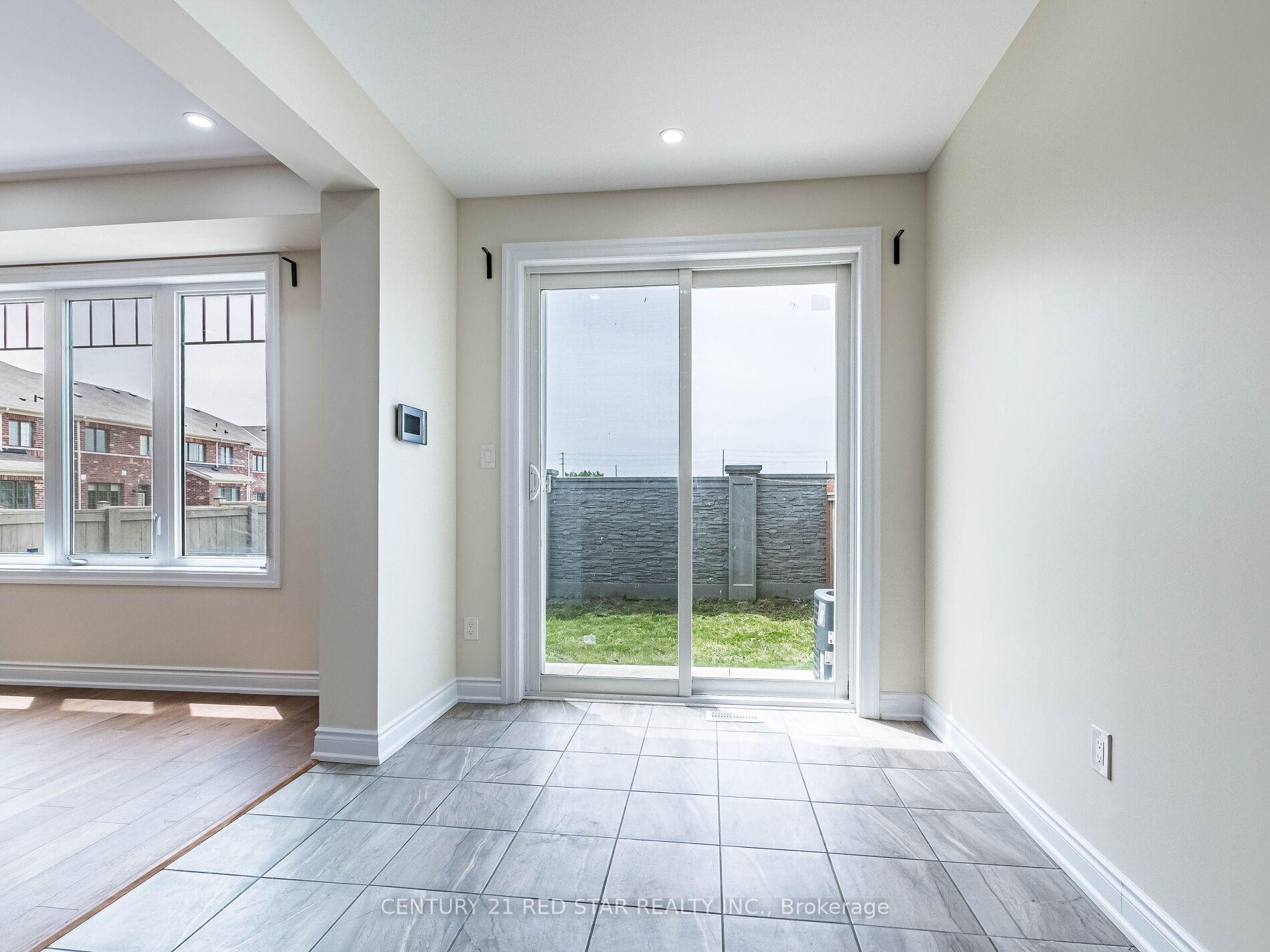 Photo 3 of 60 Callandar Road, Brampton, Northwest Brampton — HOMEH