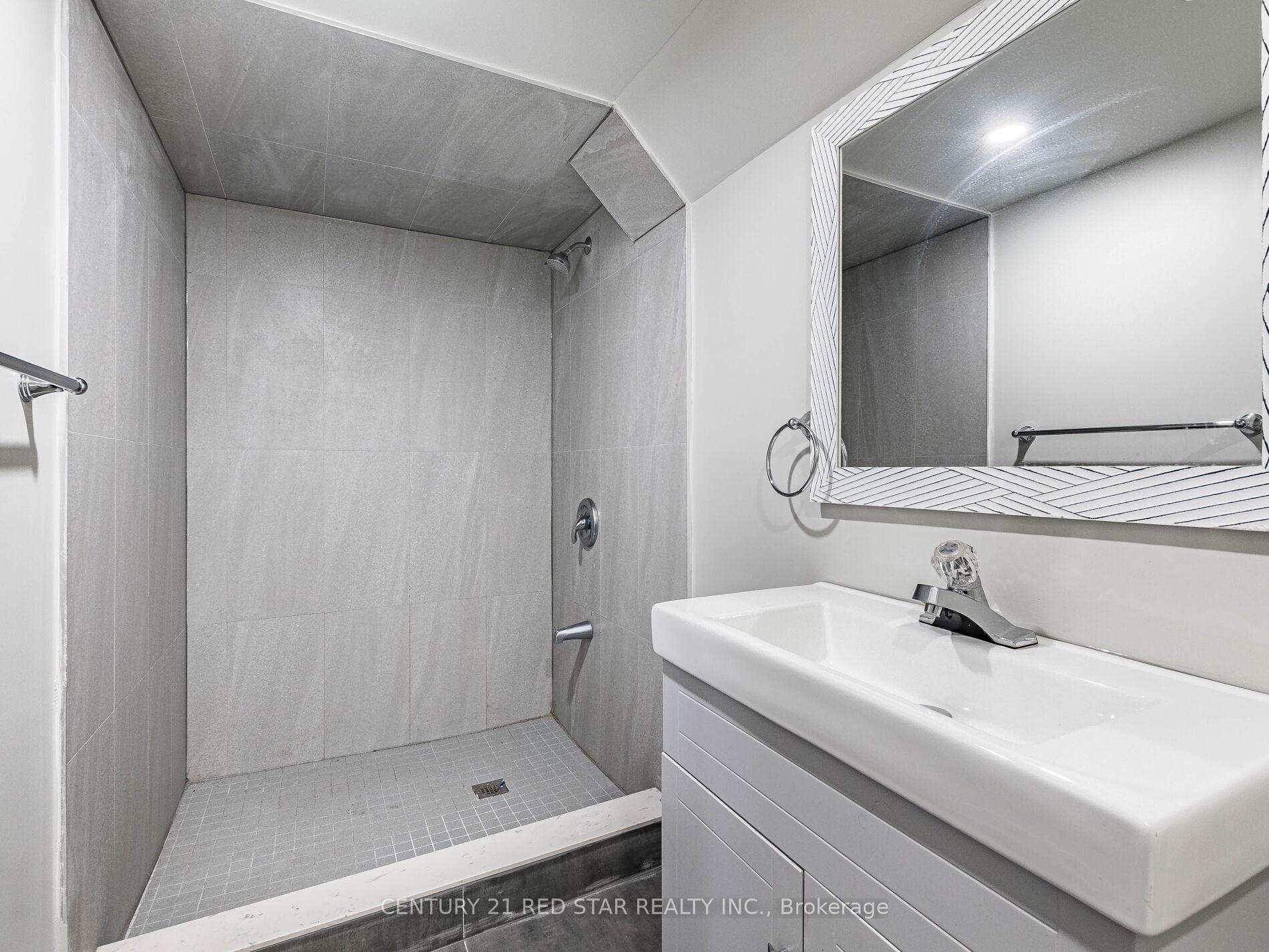 Photo 29 of 60 Callandar Road, Brampton, Northwest Brampton — HOMEH