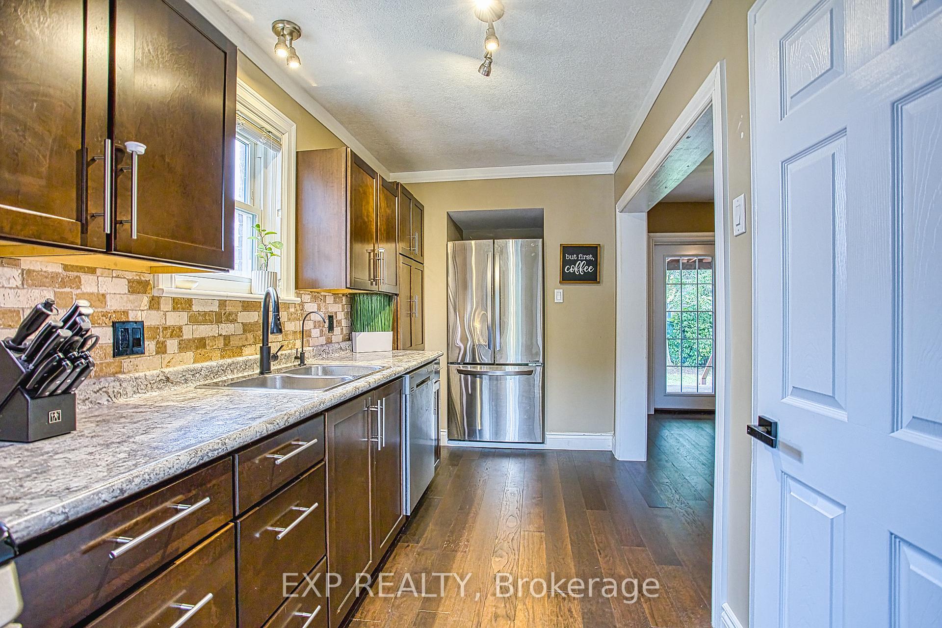 Photo 36 of 100 Second Street N, Hamilton, Stoney Creek — HOMEH