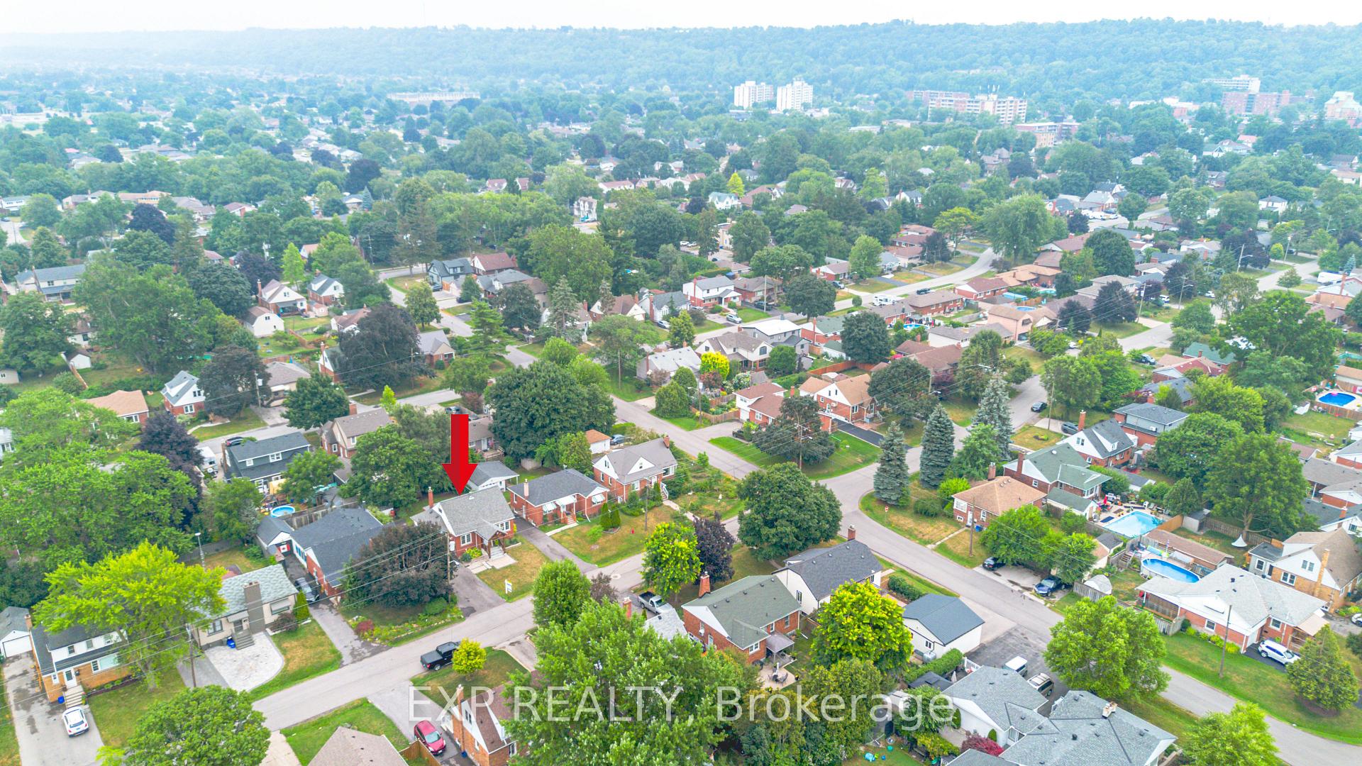 Photo 86 of 100 Second Street N, Hamilton, Stoney Creek — HOMEH