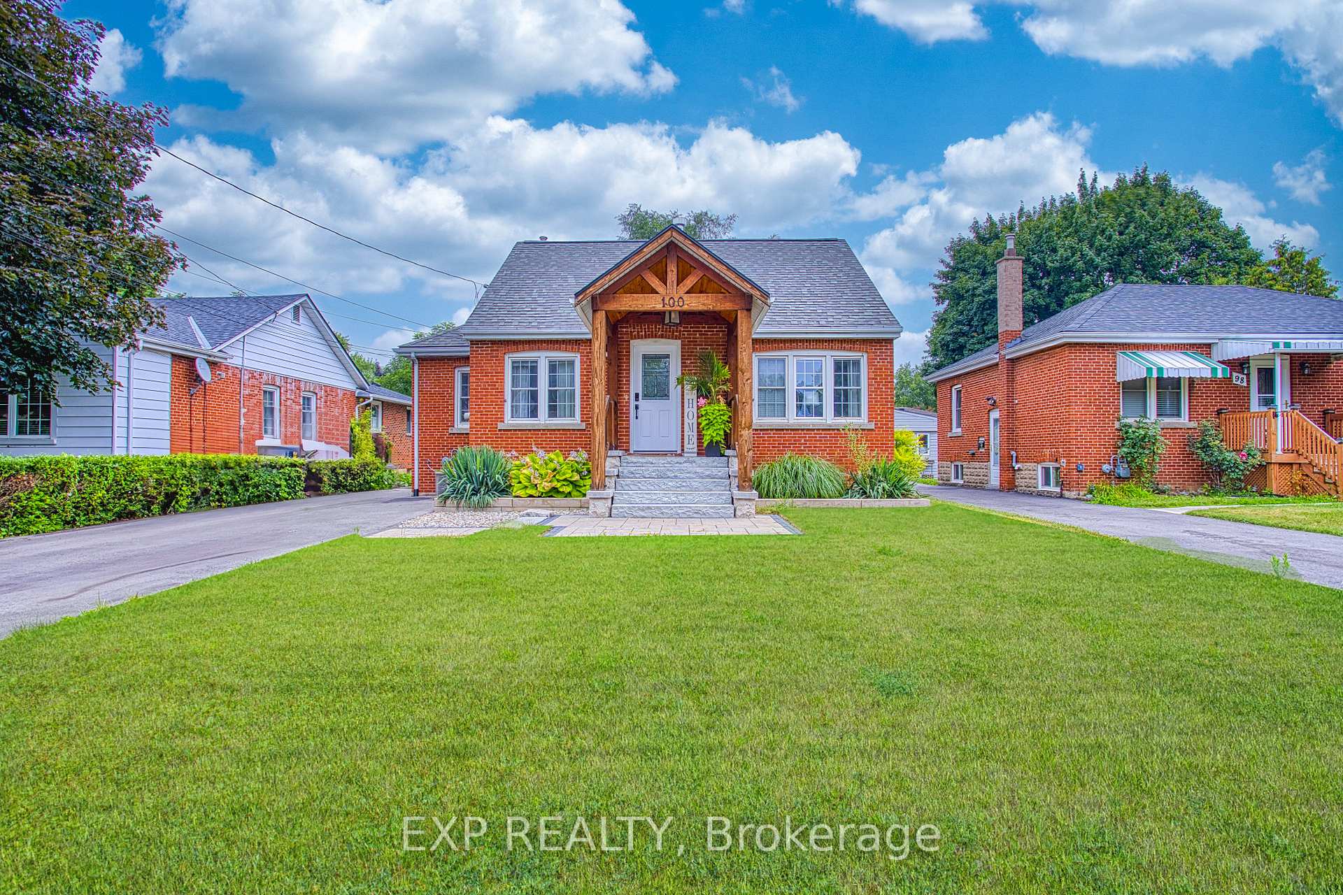 Photo 3 of 100 Second Street N, Hamilton, Stoney Creek — HOMEH