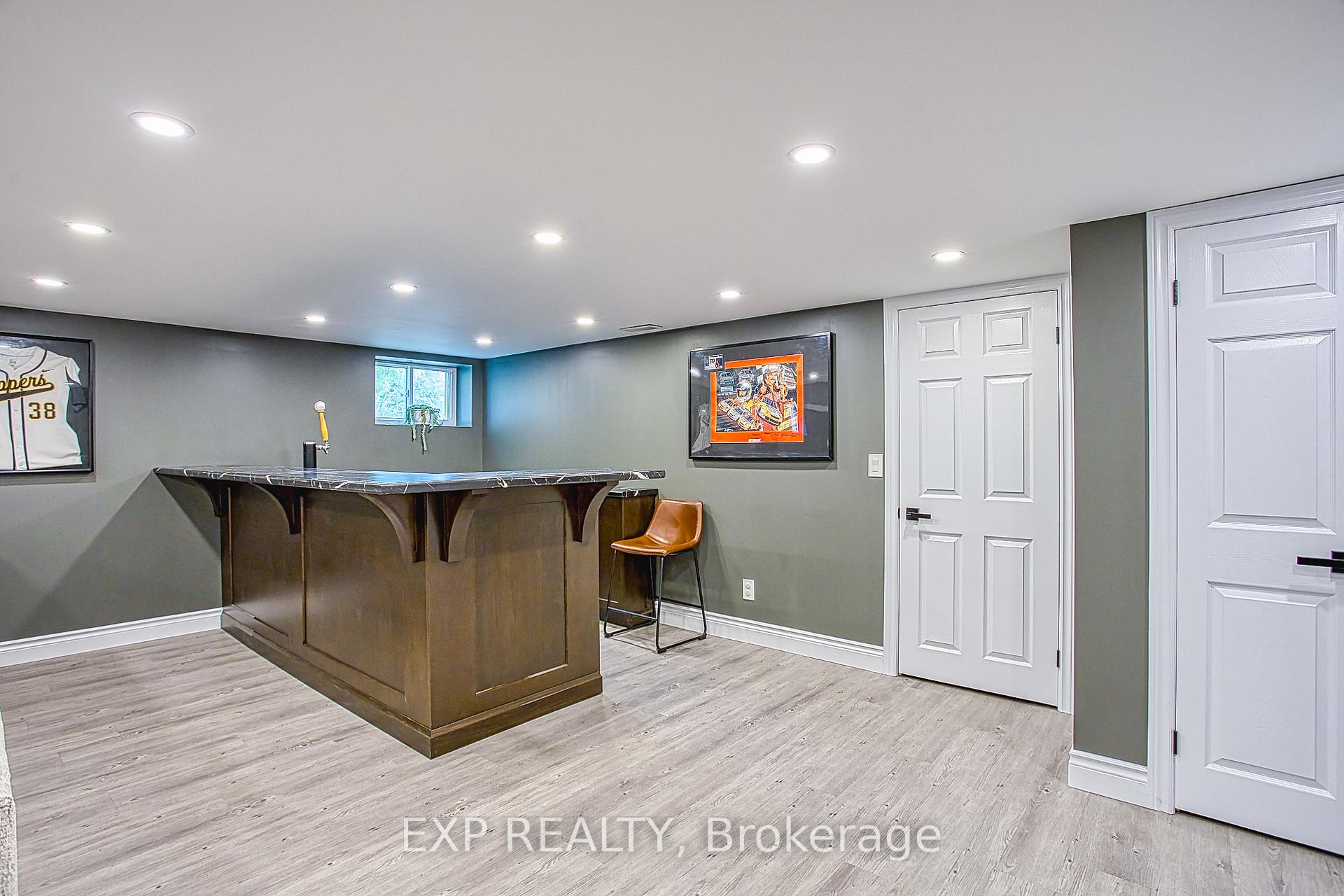 Photo 69 of 100 Second Street N, Hamilton, Stoney Creek — HOMEH