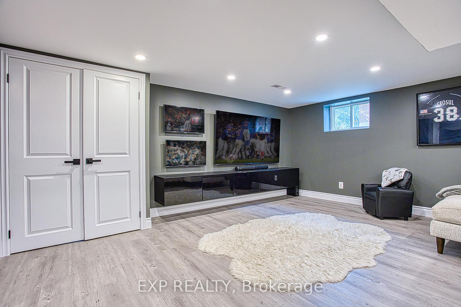 Photo 72 of 100 Second Street N, Hamilton, Stoney Creek — HOMEH