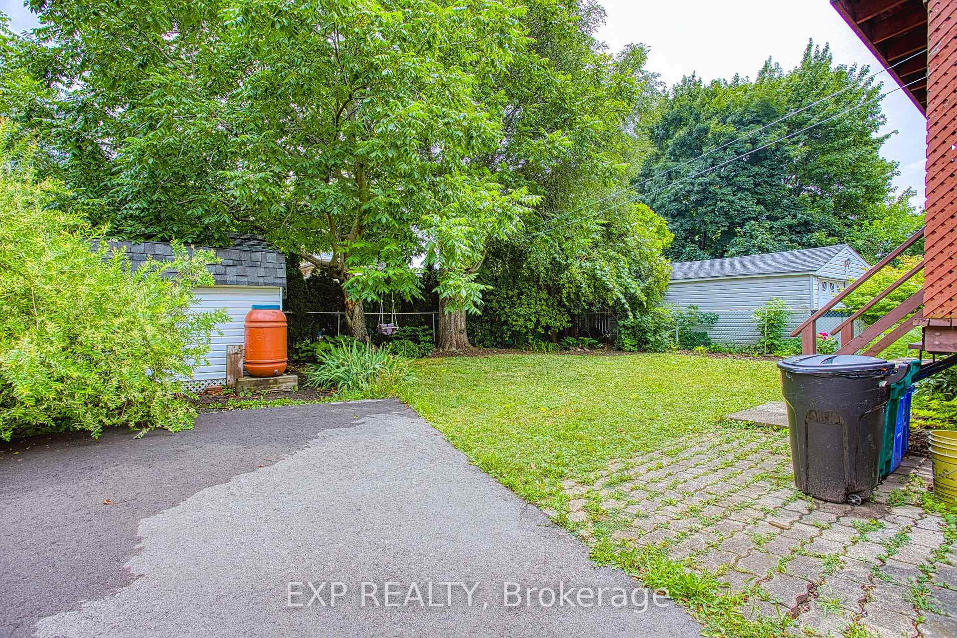 Photo 79 of 100 Second Street N, Hamilton, Stoney Creek — HOMEH