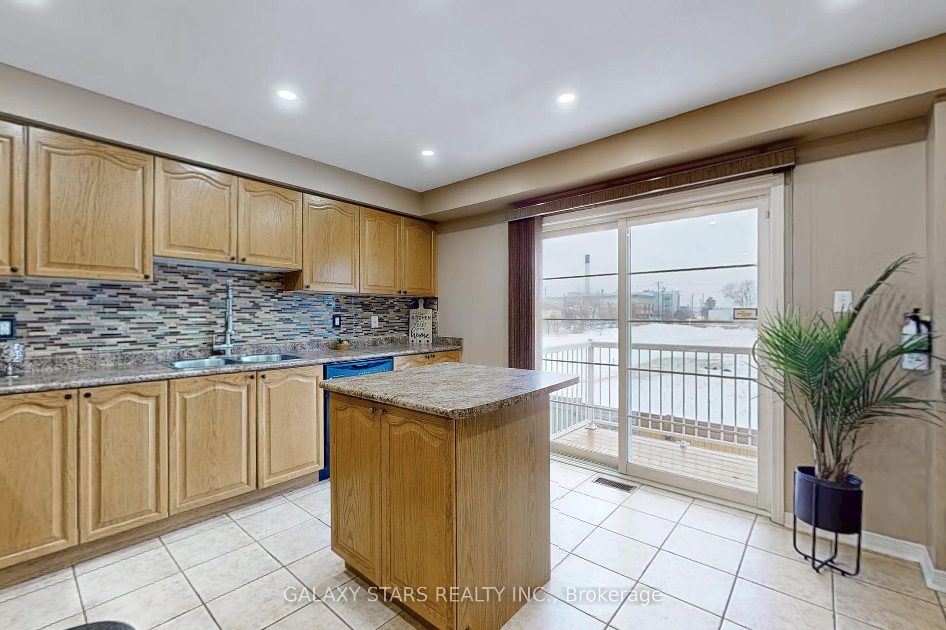 Photo 10 of 24 Stonewood Street, Ajax, South West — HOMEH