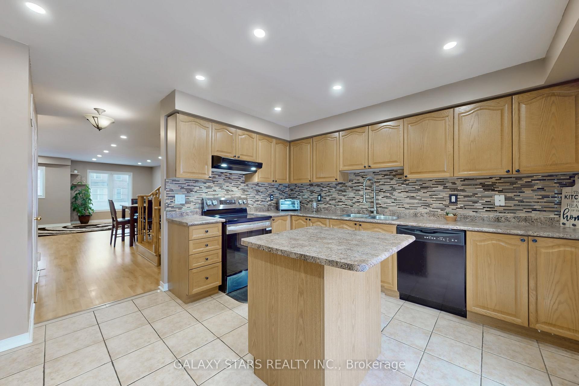 Photo 11 of 24 Stonewood Street, Ajax, South West — HOMEH