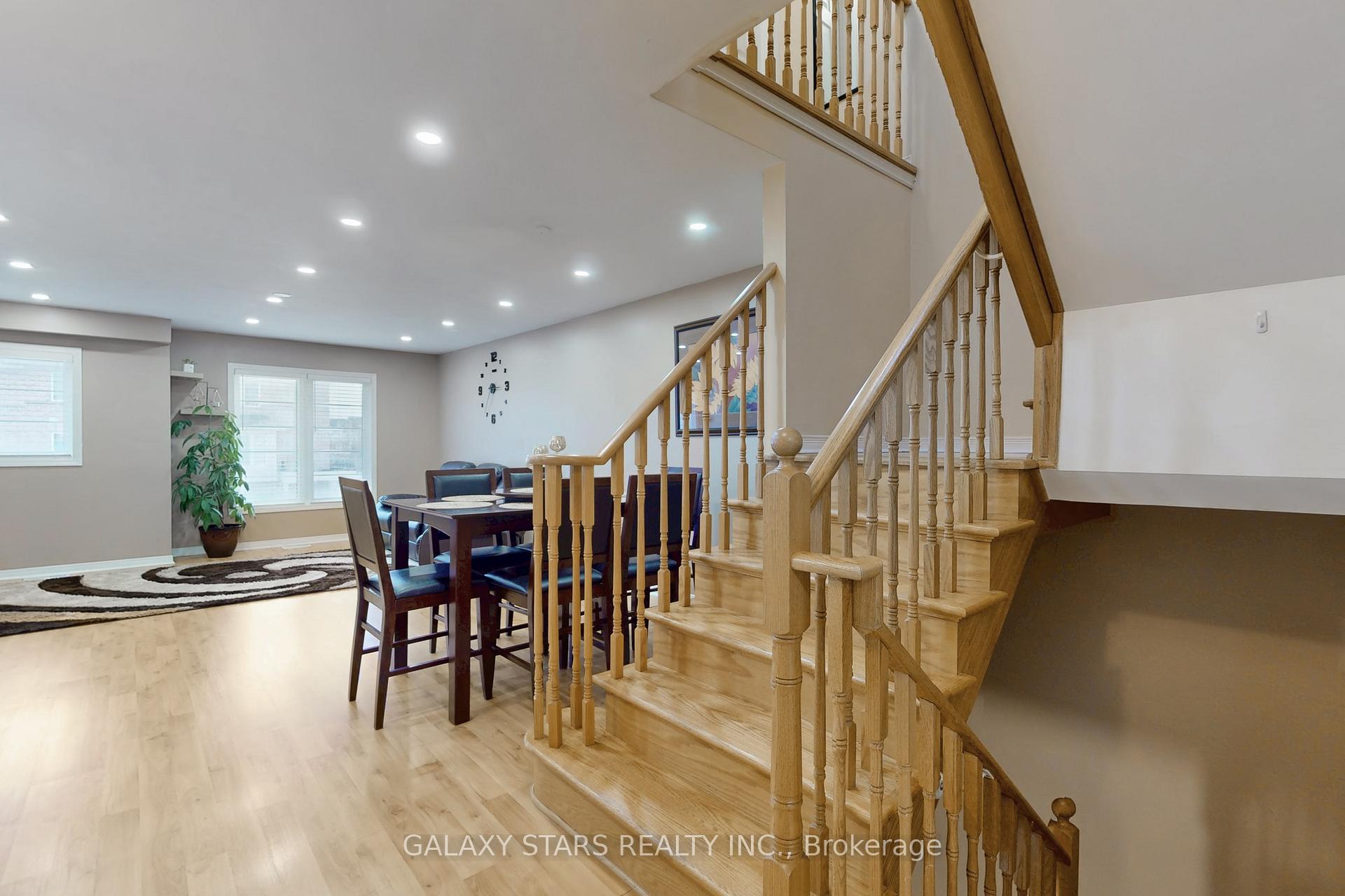 Photo 13 of 24 Stonewood Street, Ajax, South West — HOMEH