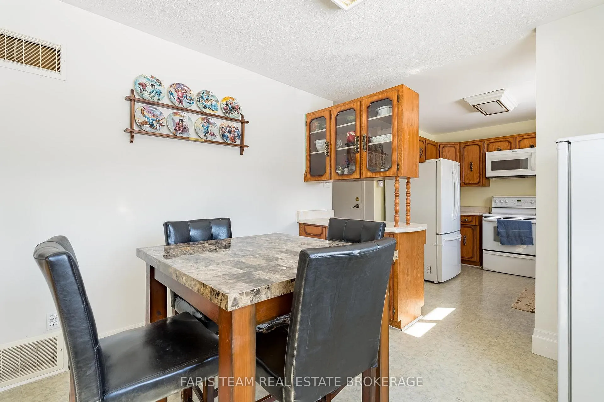 Photo 9 of 706 James Street, Innisfil, Alcona — HOMEH
