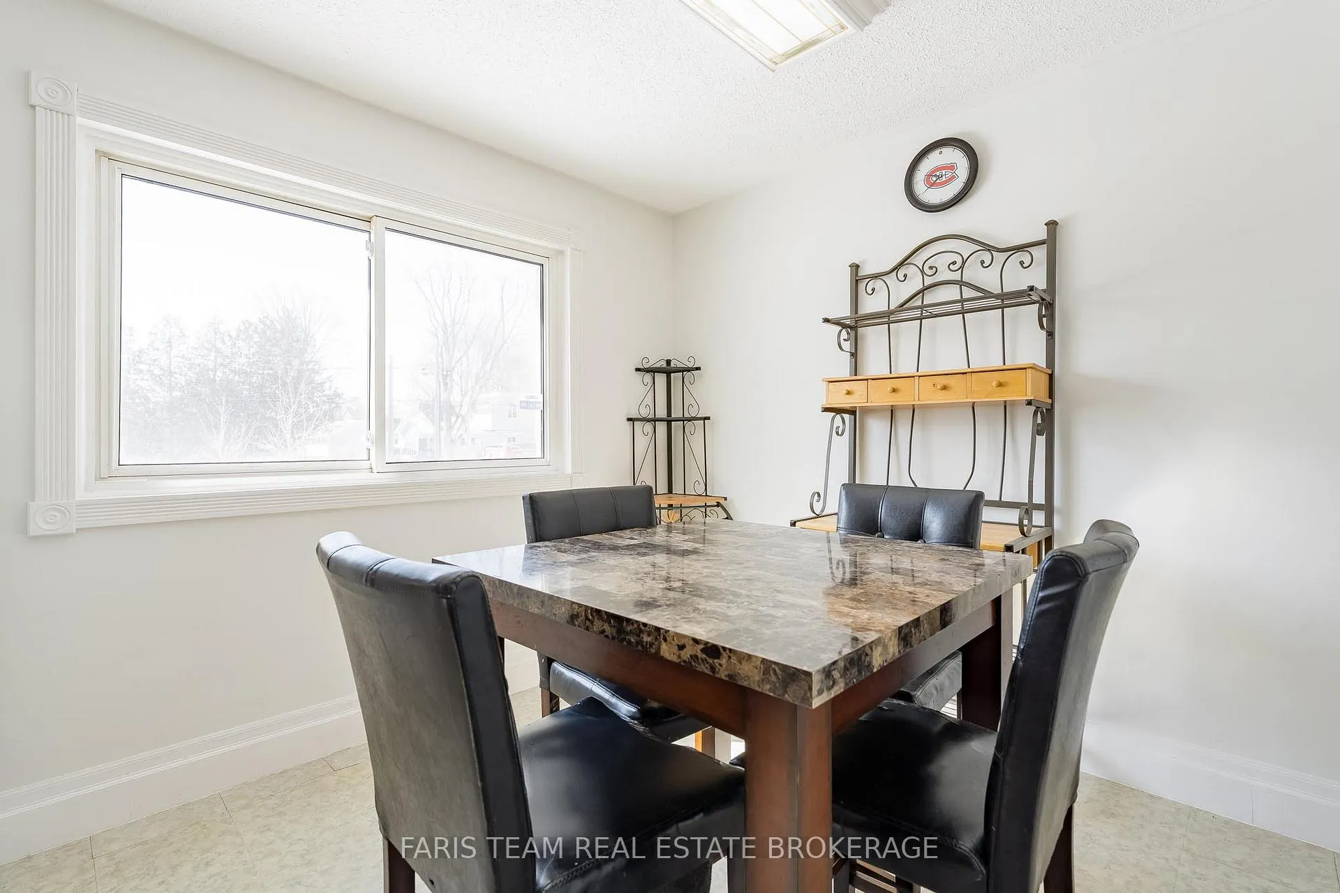 Photo 10 of 706 James Street, Innisfil, Alcona — HOMEH