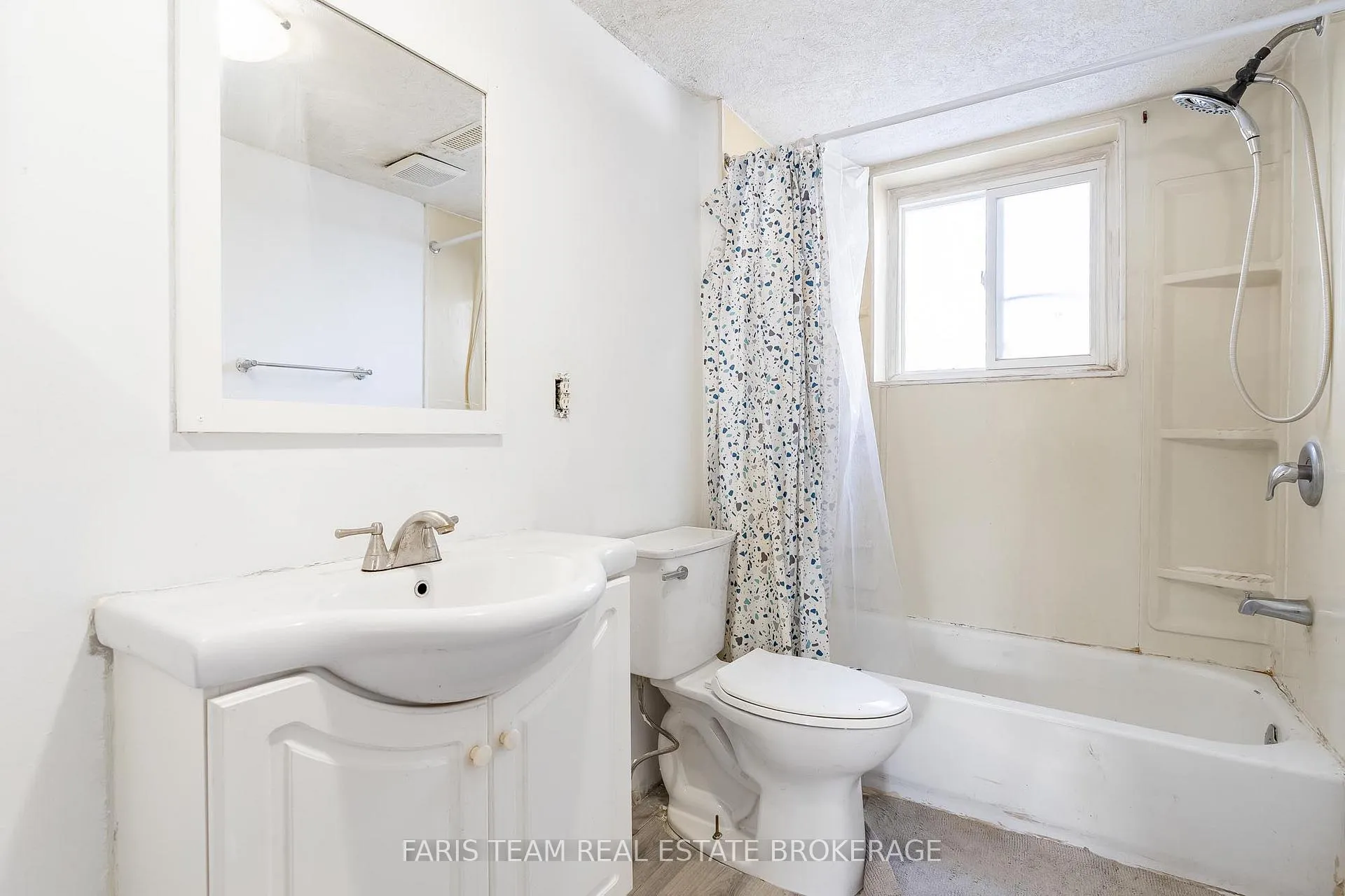 Photo 34 of 706 James Street, Innisfil, Alcona — HOMEH