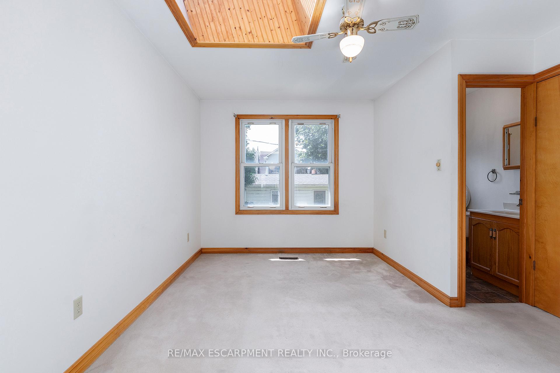 Photo 11 of 62 Alpine Avenue, Hamilton, Inch Park — HOMEH