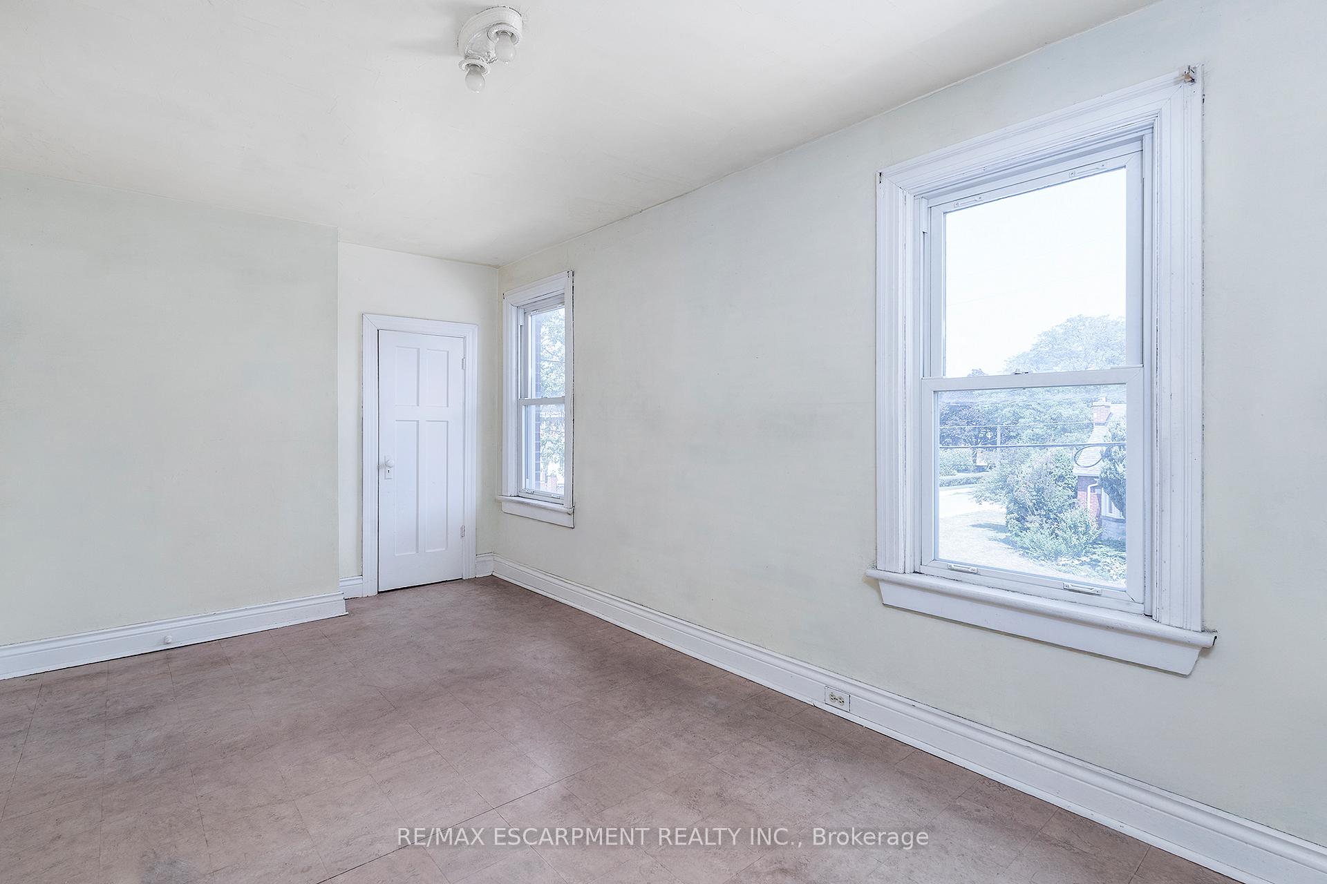 Photo 19 of 62 Alpine Avenue, Hamilton, Inch Park — HOMEH