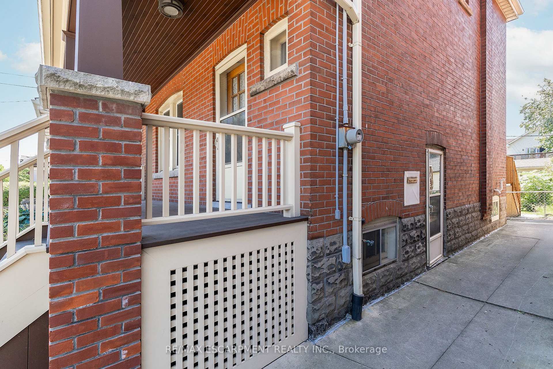 Photo 21 of 62 Alpine Avenue, Hamilton, Inch Park — HOMEH