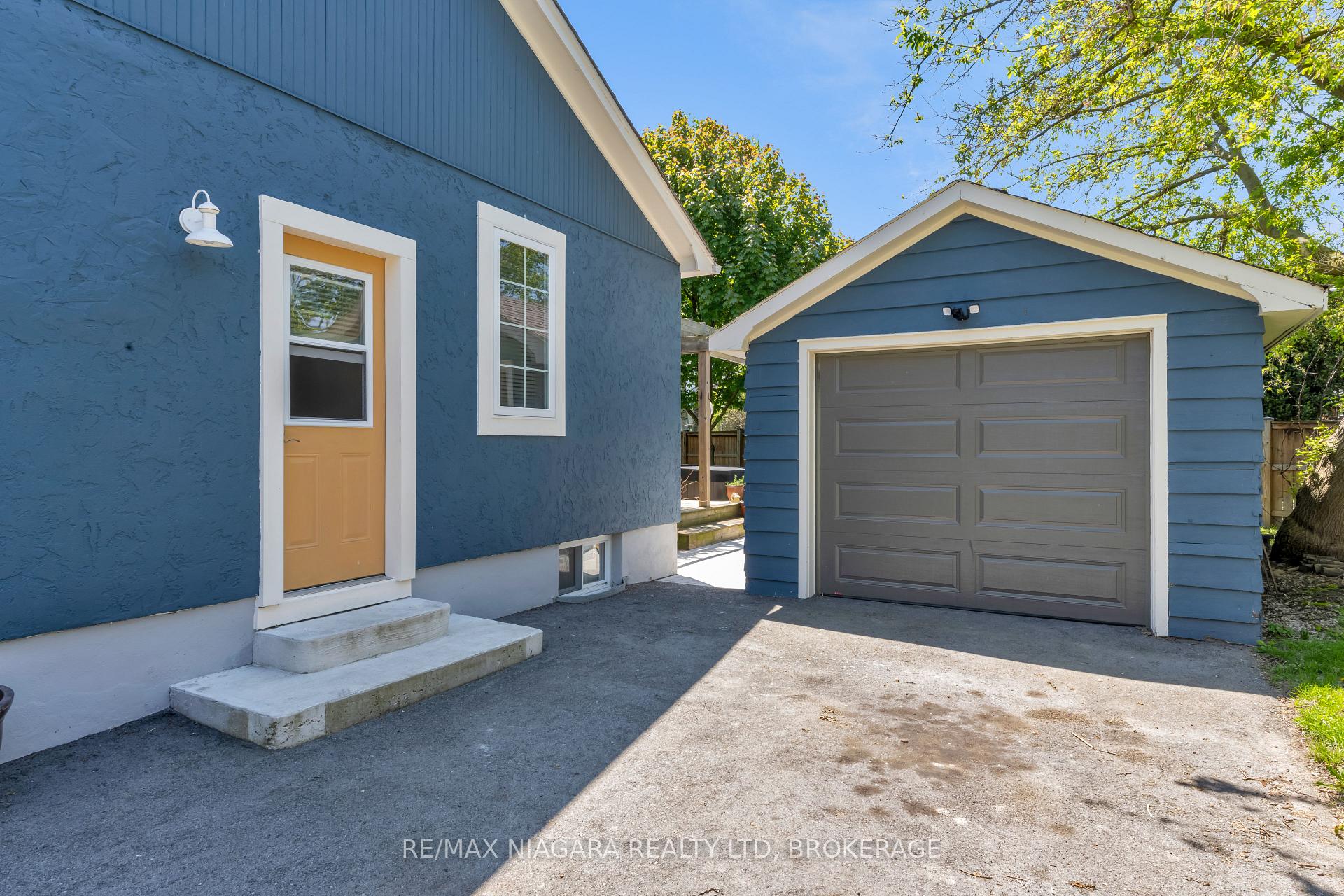 Photo 23 of 85 Booth Street, St. Catharines, Vine/Linwell — HOMEH