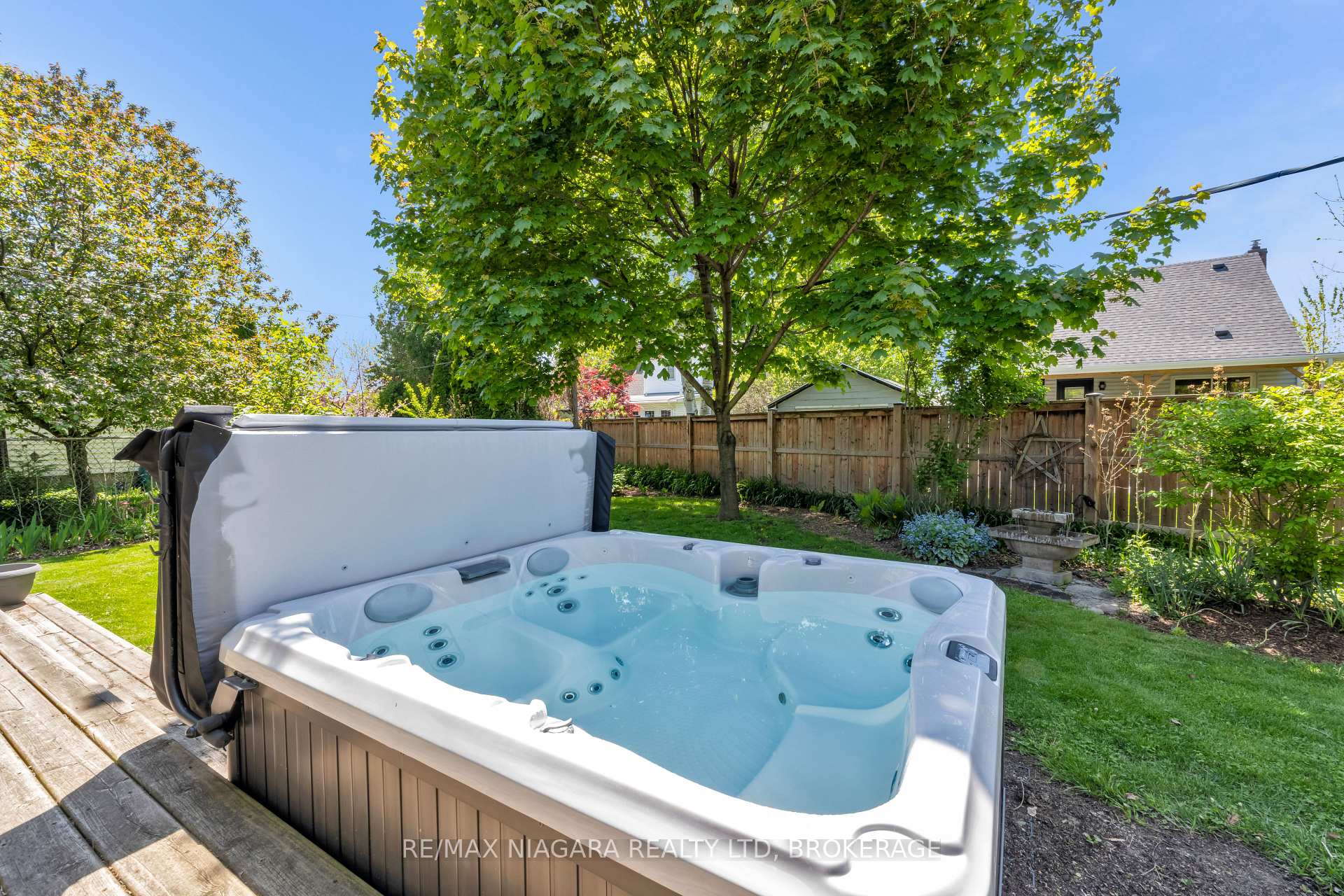 Photo 74 of 85 Booth Street, St. Catharines, Vine/Linwell — HOMEH