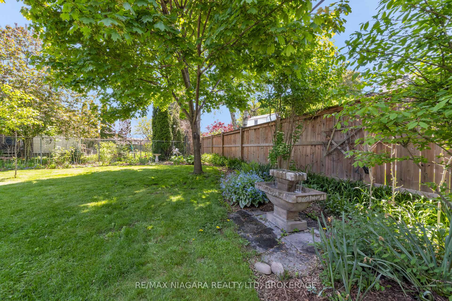 Photo 77 of 85 Booth Street, St. Catharines, Vine/Linwell — HOMEH