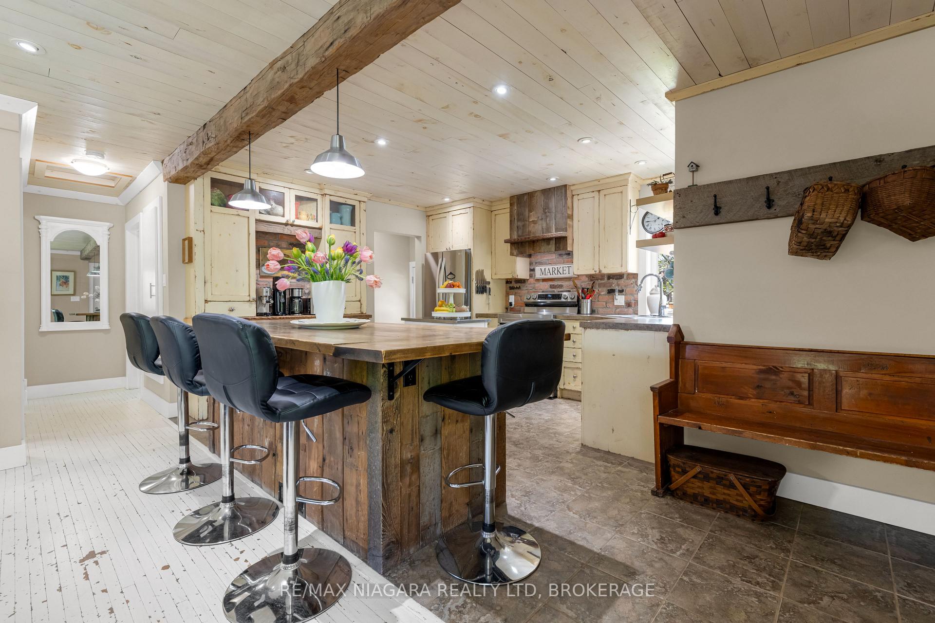 Photo 6 of 85 Booth Street, St. Catharines, Vine/Linwell — HOMEH
