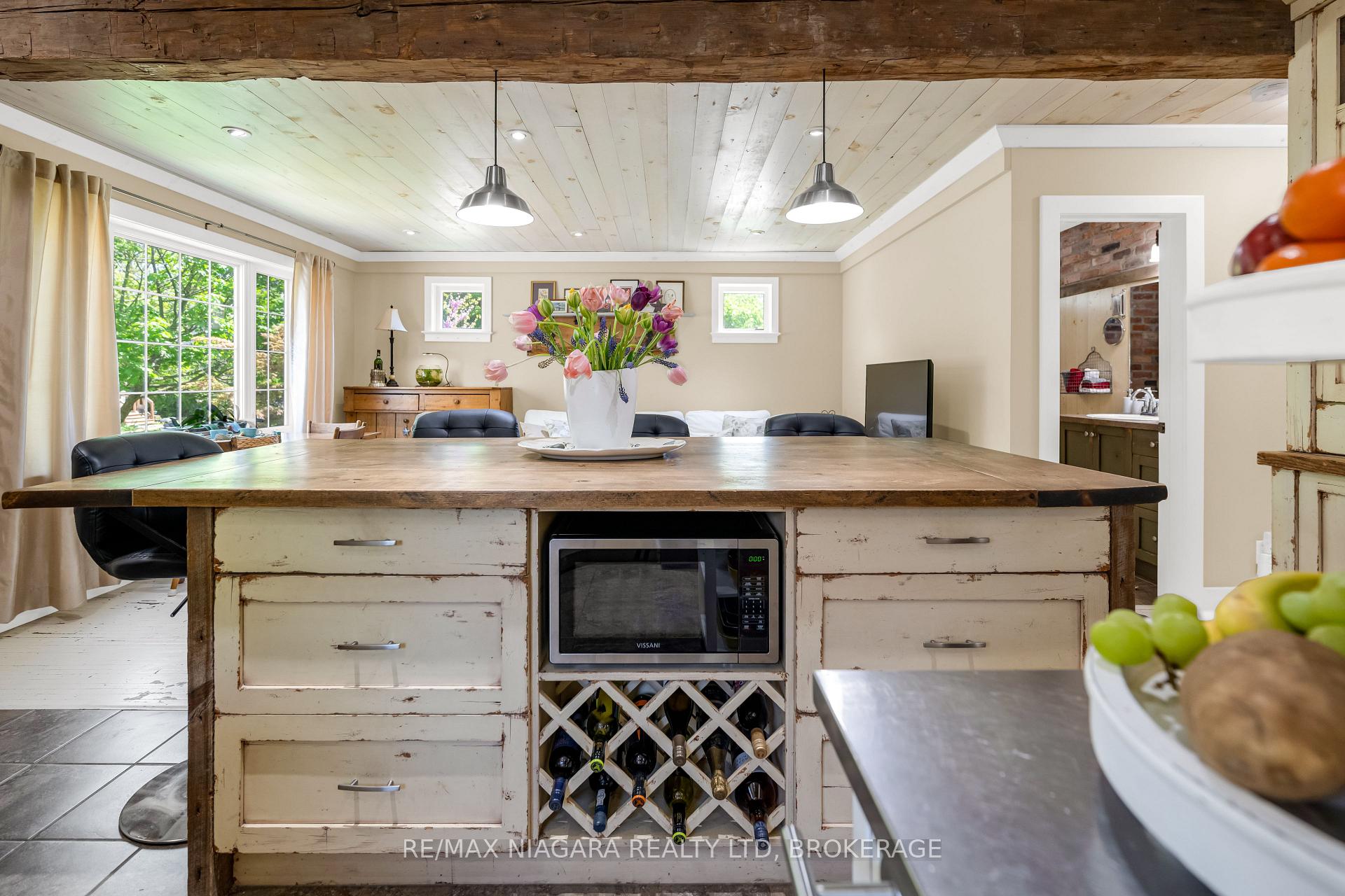Photo 10 of 85 Booth Street, St. Catharines, Vine/Linwell — HOMEH