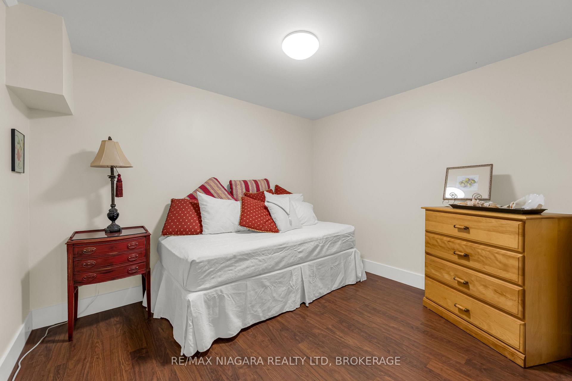 Photo 47 of 85 Booth Street, St. Catharines, Vine/Linwell — HOMEH