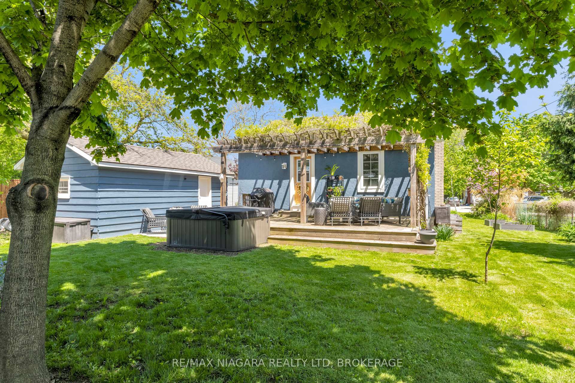 Photo 55 of 85 Booth Street, St. Catharines, Vine/Linwell — HOMEH