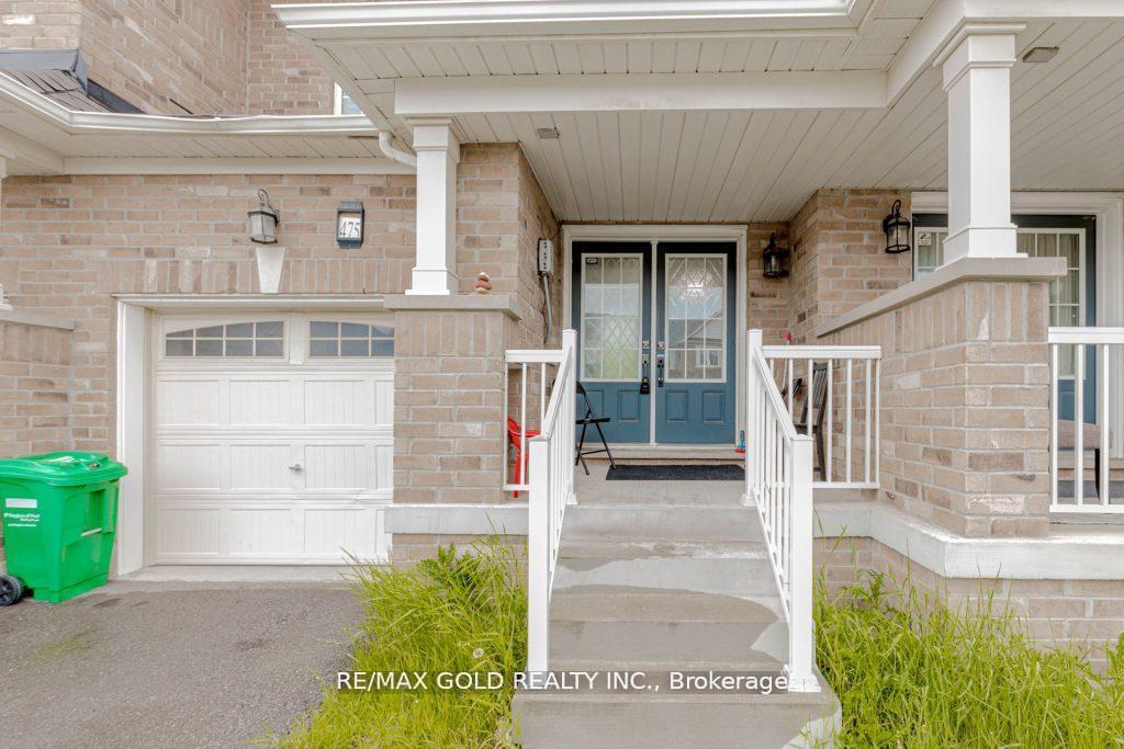 Photo 4 of 475 Queen Mary Drive, Brampton, Northwest Brampton — HOMEH