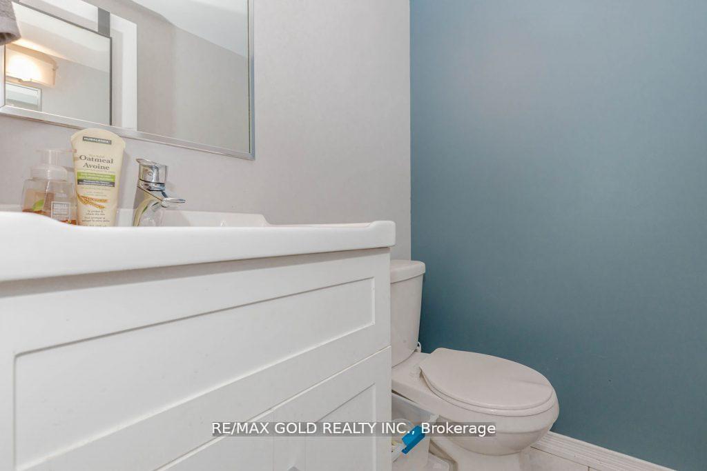 Photo 19 of 475 Queen Mary Drive, Brampton, Northwest Brampton — HOMEH