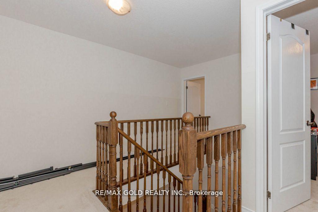 Photo 21 of 475 Queen Mary Drive, Brampton, Northwest Brampton — HOMEH