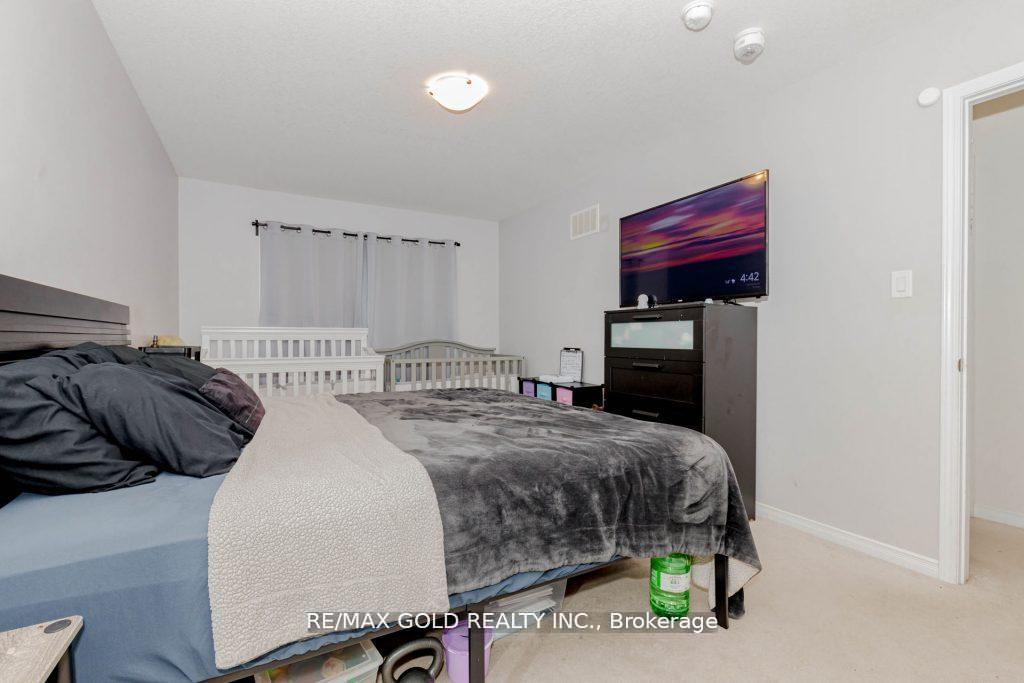 Photo 25 of 475 Queen Mary Drive, Brampton, Northwest Brampton — HOMEH
