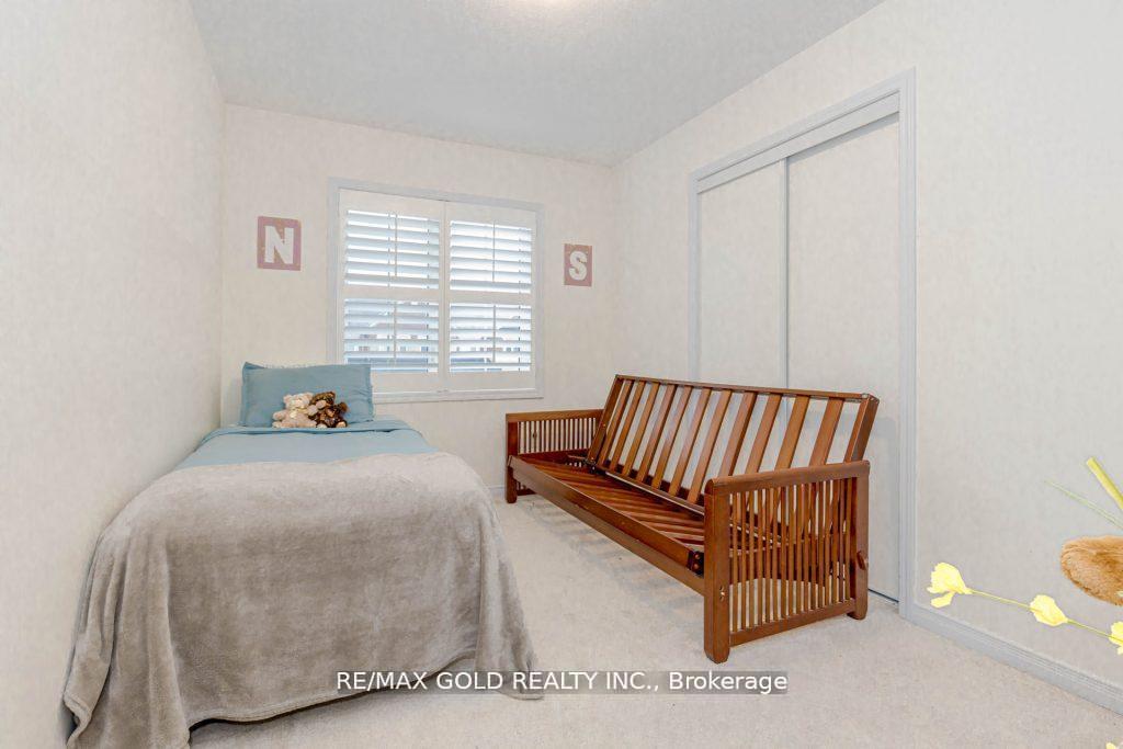 Photo 32 of 475 Queen Mary Drive, Brampton, Northwest Brampton — HOMEH
