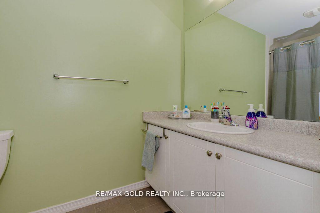 Photo 34 of 475 Queen Mary Drive, Brampton, Northwest Brampton — HOMEH