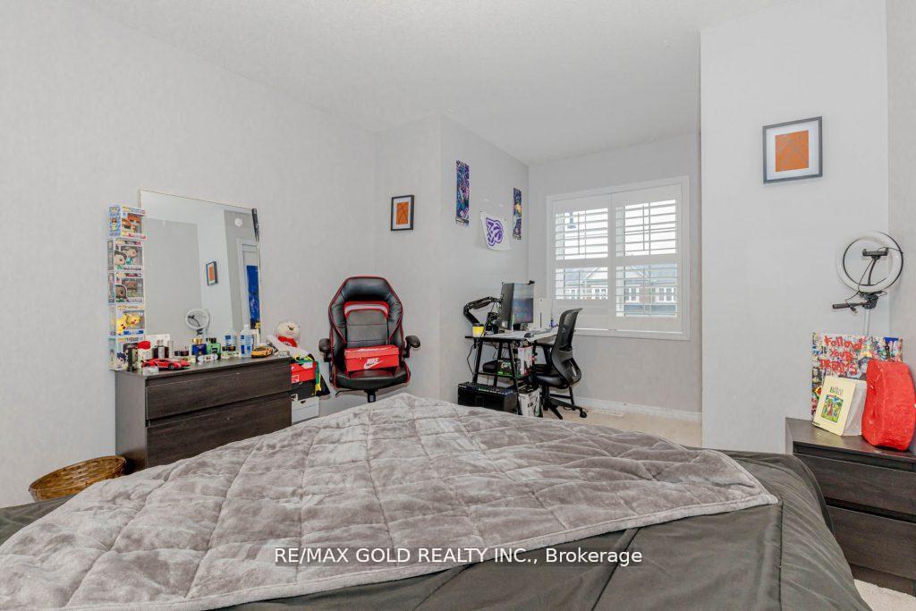 Photo 38 of 475 Queen Mary Drive, Brampton, Northwest Brampton — HOMEH