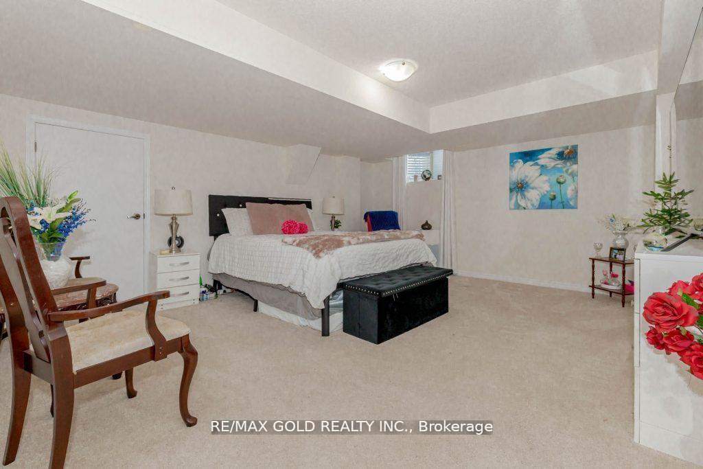 Photo 43 of 475 Queen Mary Drive, Brampton, Northwest Brampton — HOMEH