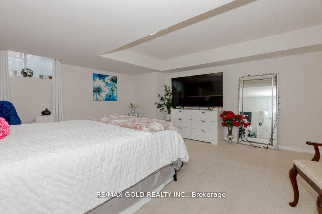 Photo 45 of 475 Queen Mary Drive, Brampton, Northwest Brampton — HOMEH