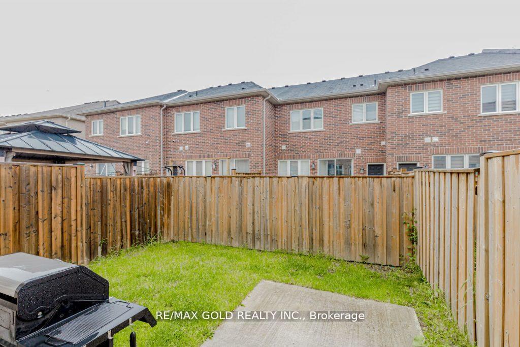 Photo 47 of 475 Queen Mary Drive, Brampton, Northwest Brampton — HOMEH