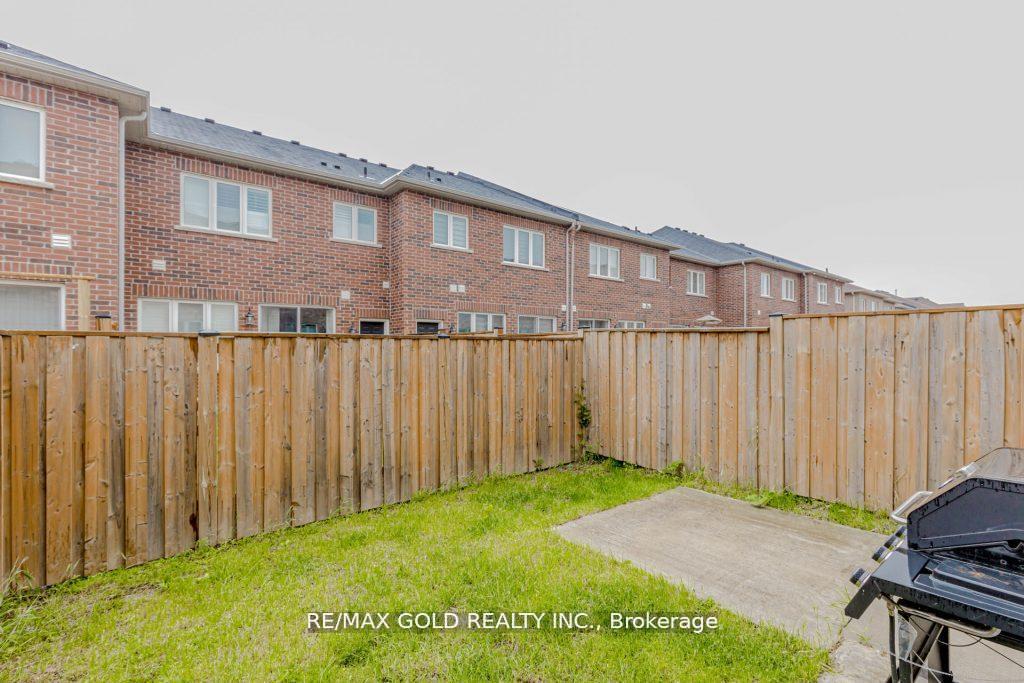 Photo 50 of 475 Queen Mary Drive, Brampton, Northwest Brampton — HOMEH