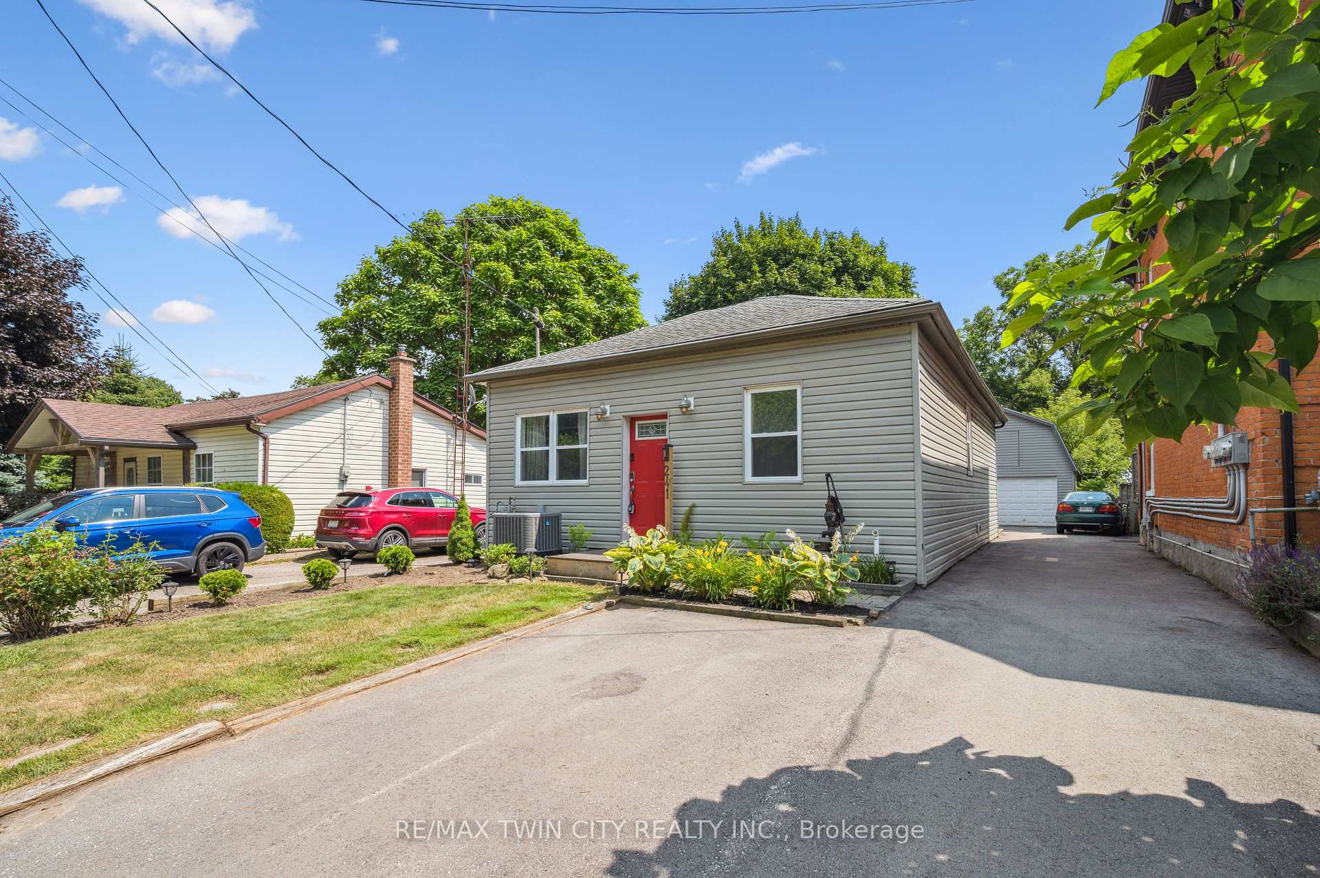 Photo 4 of 241 8 Highway, Hamilton, Greensville — HOMEH