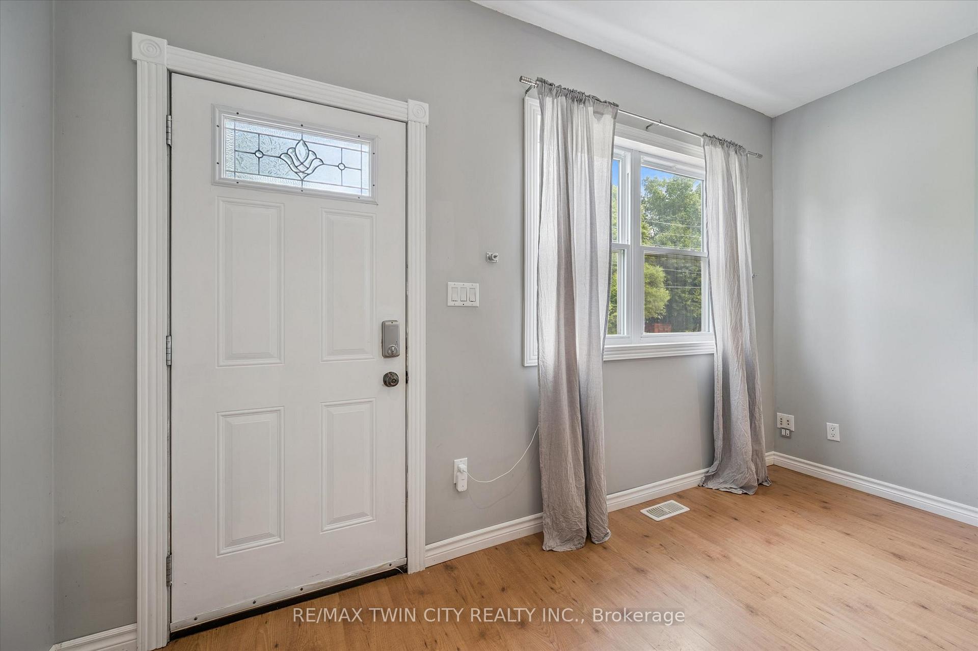 Photo 5 of 241 8 Highway, Hamilton, Greensville — HOMEH