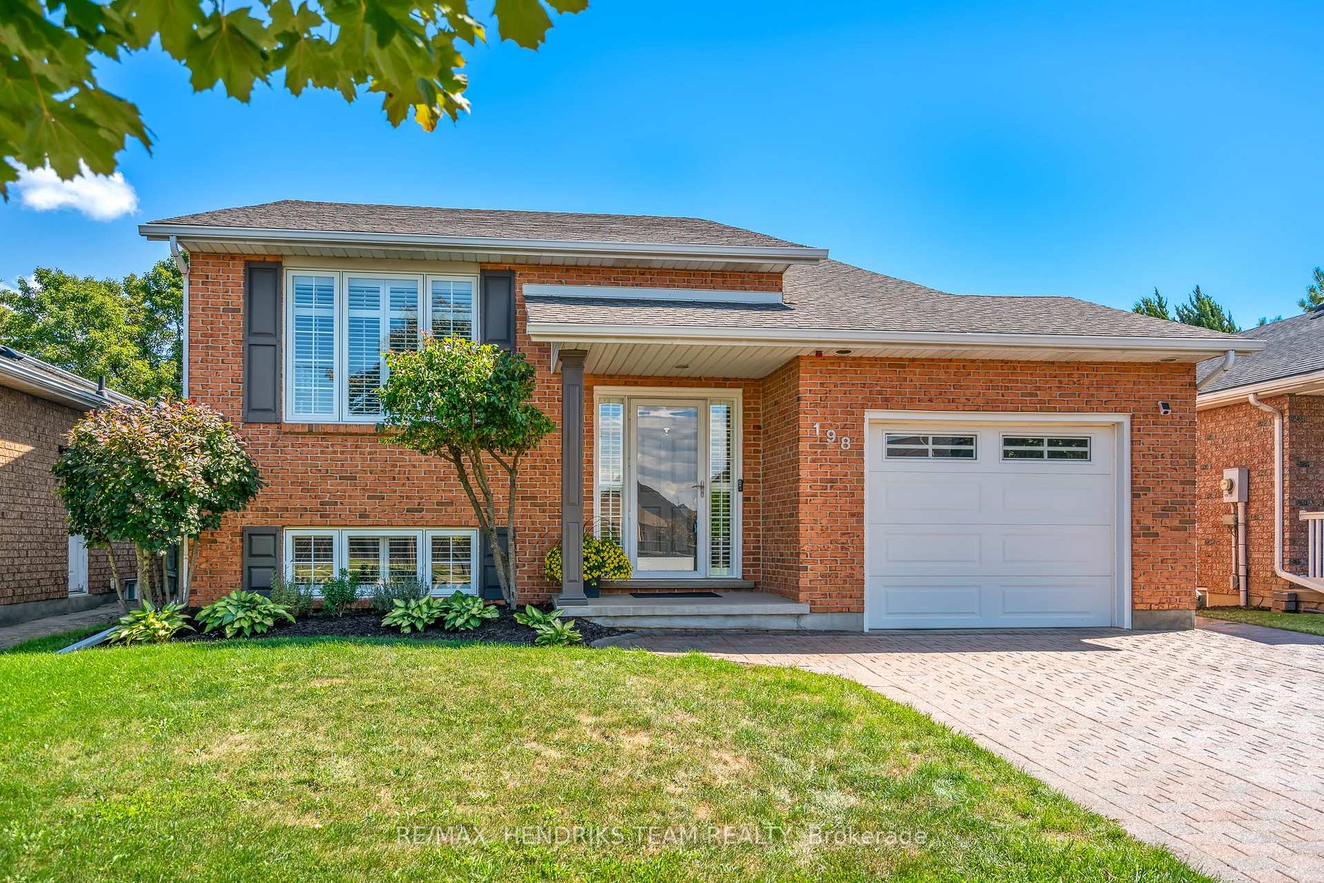 Photo 1 of 198 First Street Louth, St. Catharines, Grapeview — HOMEH