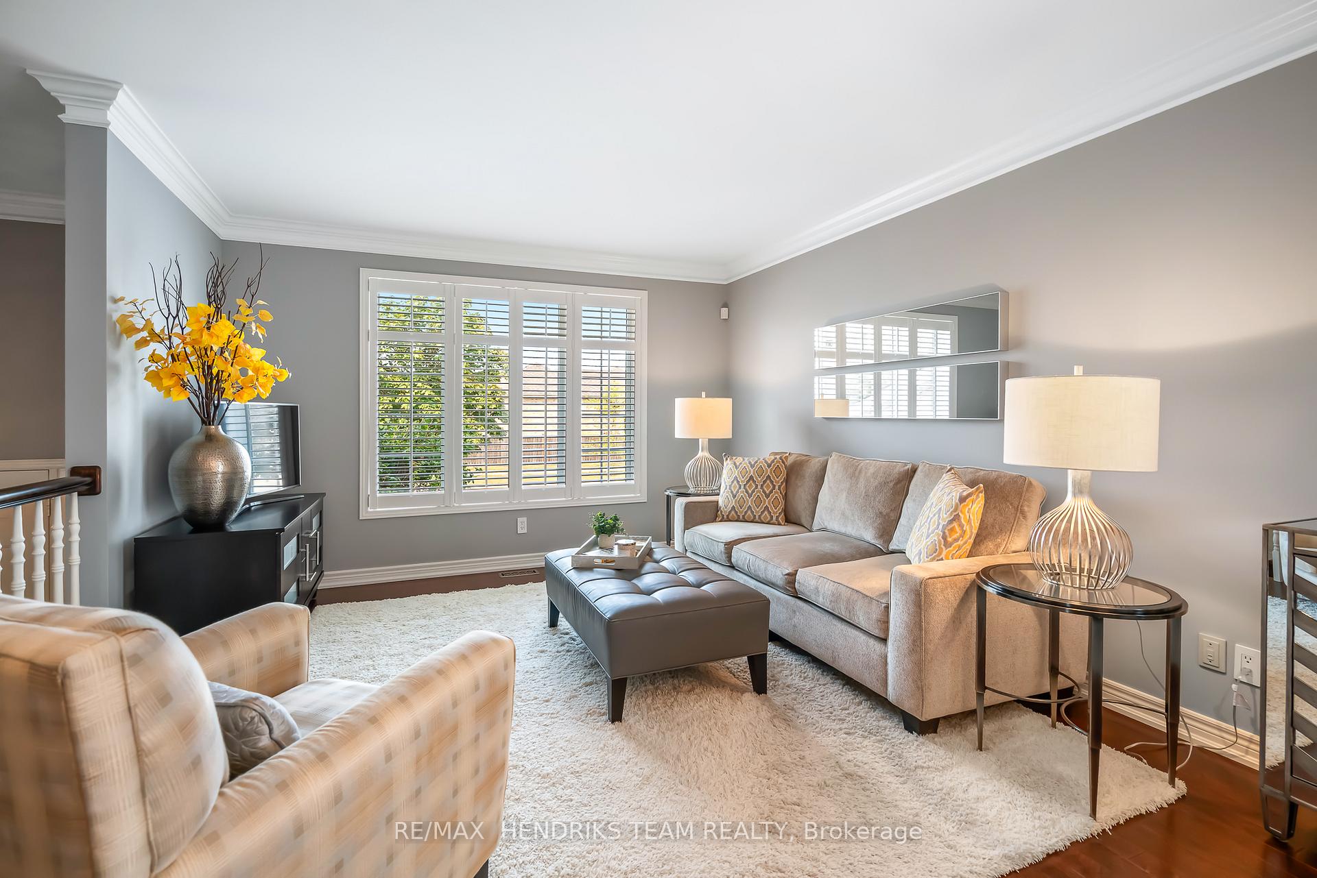 Photo 4 of 198 First Street Louth, St. Catharines, Grapeview — HOMEH
