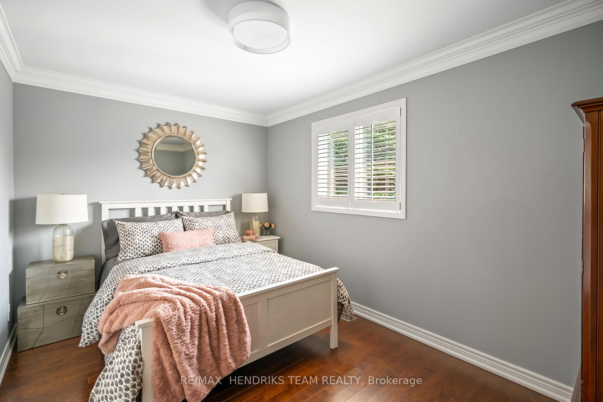 Photo 14 of 198 First Street Louth, St. Catharines, Grapeview — HOMEH