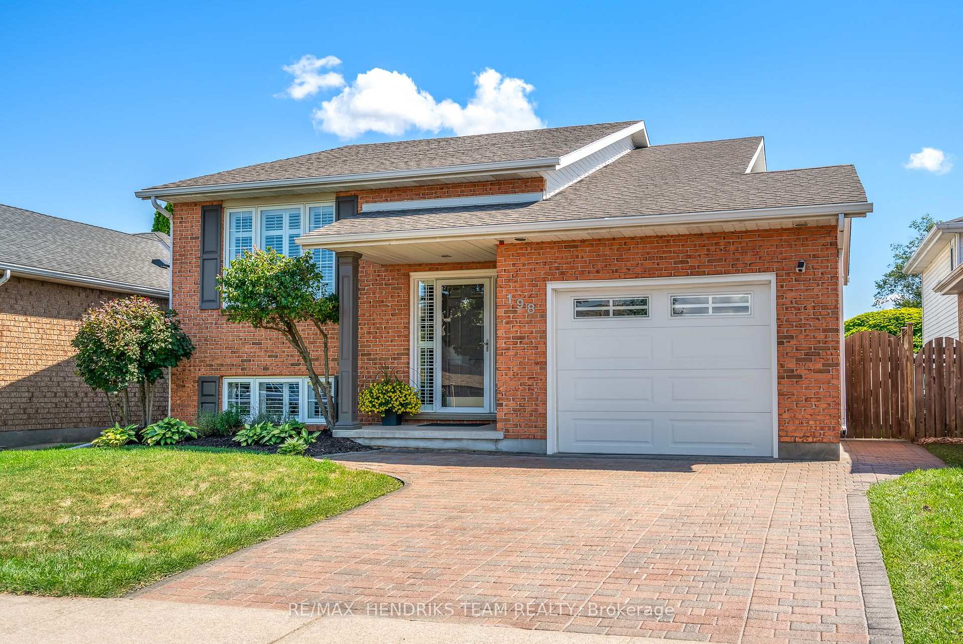 Photo 31 of 198 First Street Louth, St. Catharines, Grapeview — HOMEH