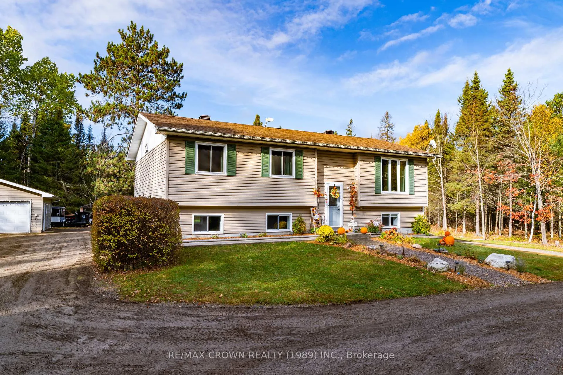 Photo 2 of 65 Byers Road, Callander — HOMEH