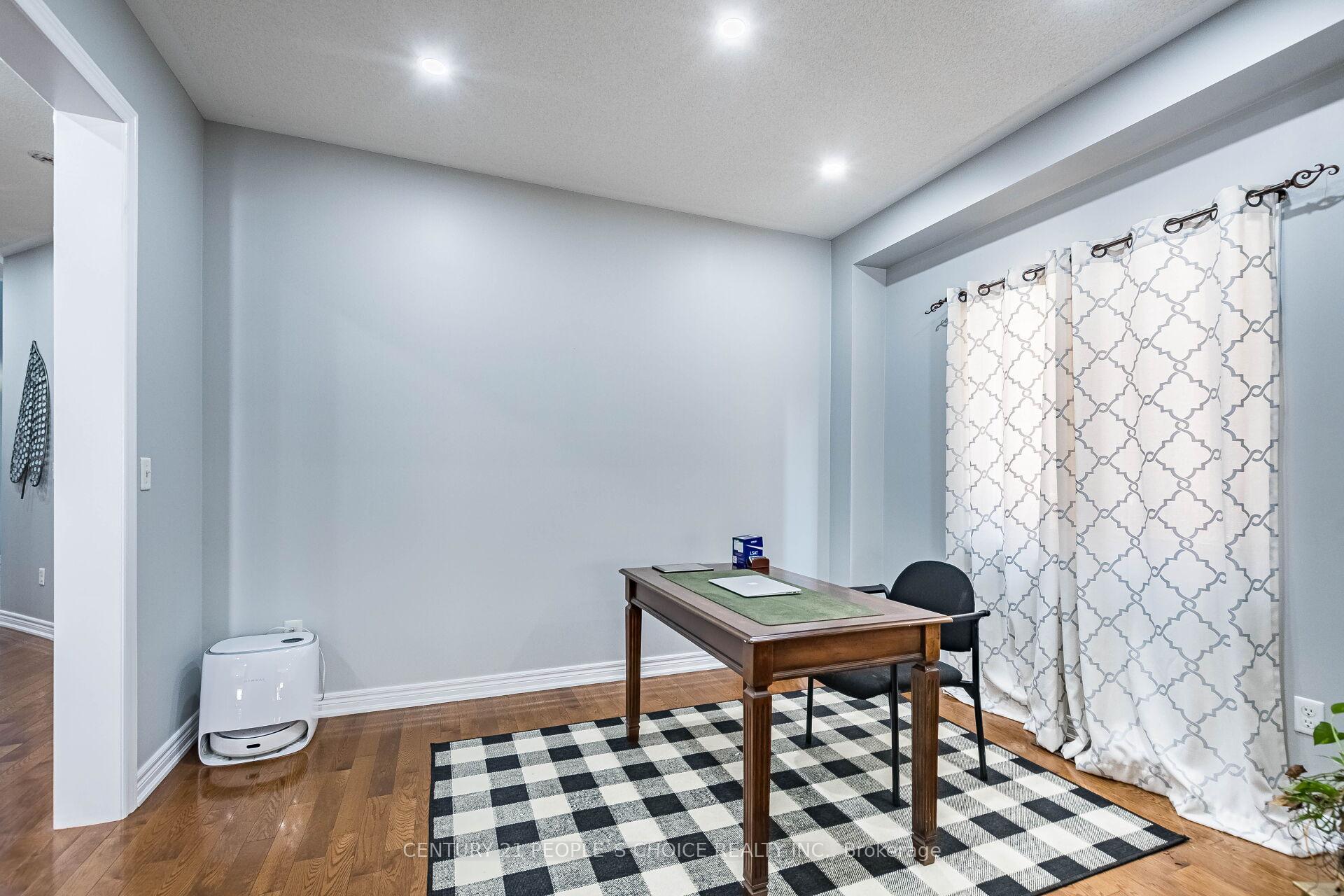 Photo 10 of 9 Mellowood Avenue, Brampton, Bram East — HOMEH